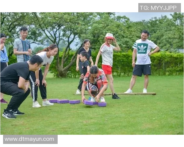 实况足球2014恒大传奇之路：重温足球游戏中的辉煌时刻与激情对决